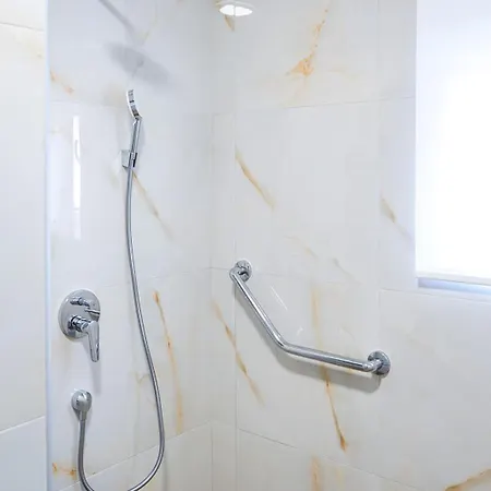 Olivarum With Heated Pool *
