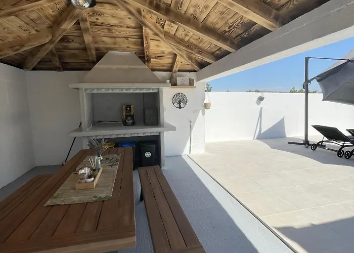 Olivarum With Heated Pool
