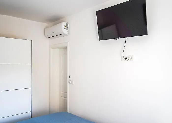 Olivarum With Heated Pool Bila Vlaka
