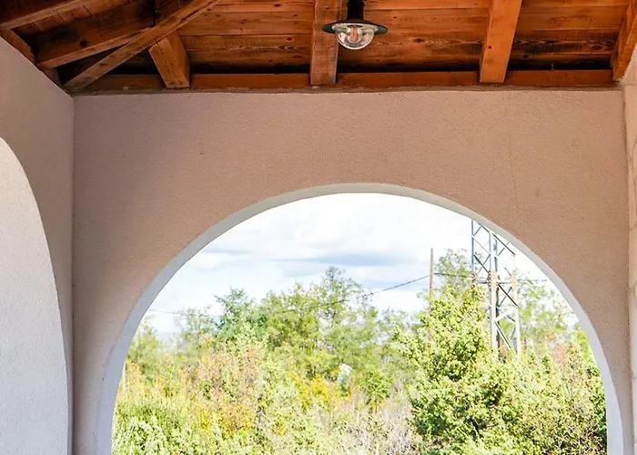 Ferienhaus Olivarum With Heated Pool Bila Vlaka