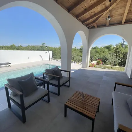 Olivarum With Heated Pool Σπίτι διακοπών