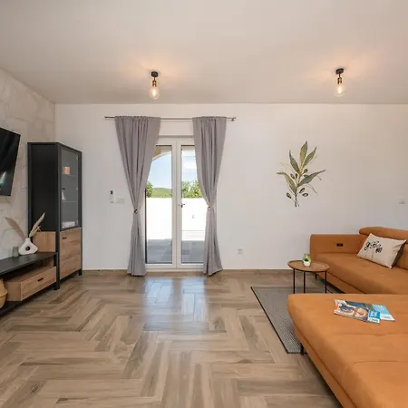 Σπίτι διακοπών Olivarum With Heated Pool *