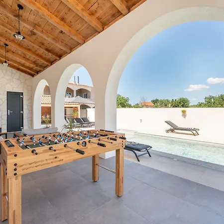 Olivarum With Heated Pool Bila Vlaka