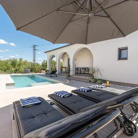 Holiday home Olivarum With Heated Pool *